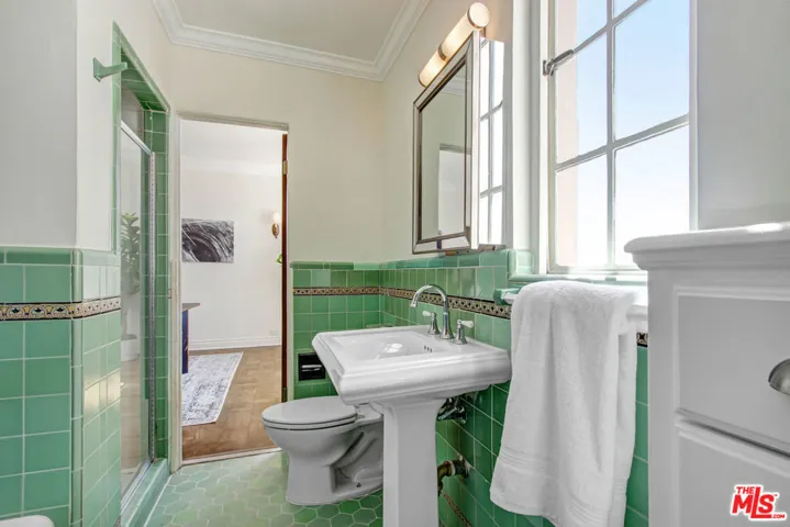 450 N Rossmore Avenue 1002, Los Angeles, California 90004