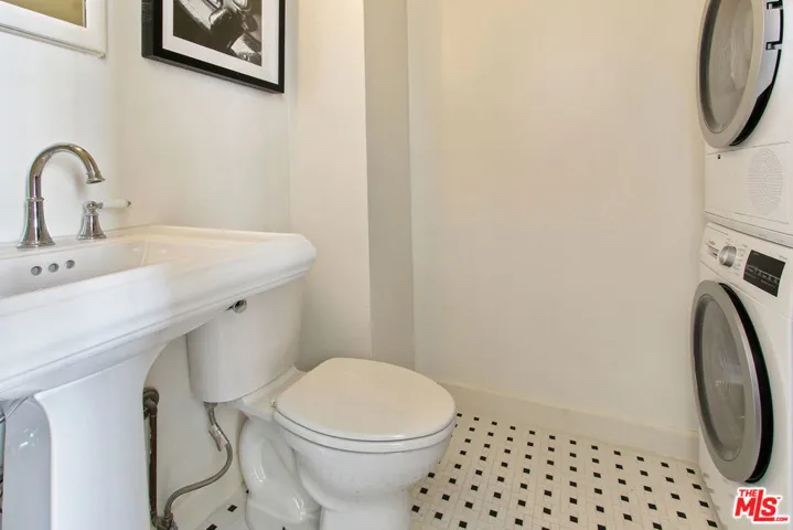 450 N Rossmore Avenue 1002, Los Angeles, California 90004