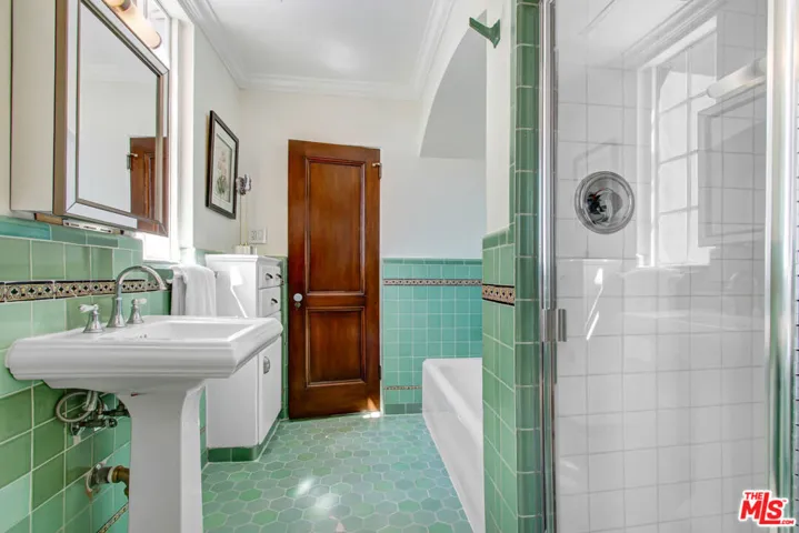 450 N Rossmore Avenue 1002, Los Angeles, California 90004
