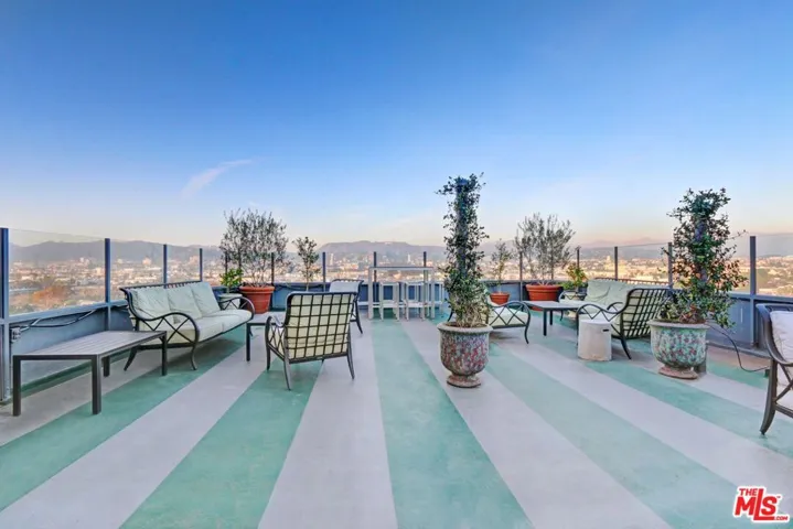 450 N Rossmore Avenue 1002, Los Angeles, California 90004