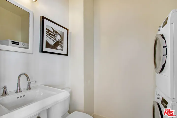 450 N Rossmore Avenue 1002, Los Angeles, California 90004