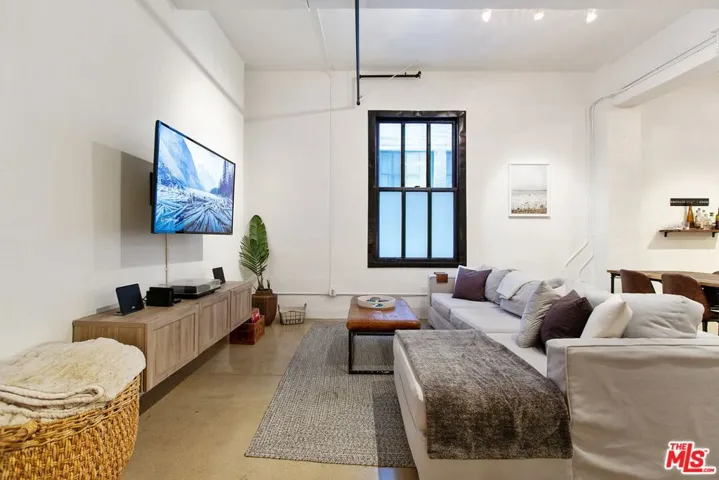 738 S Los Angeles Street 407, Los Angeles, California 90014
