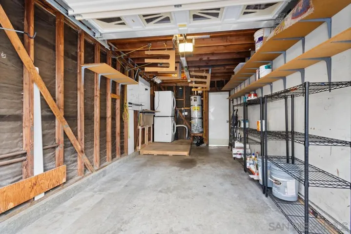 5575 Caminito Roberto, San Diego, California 92111