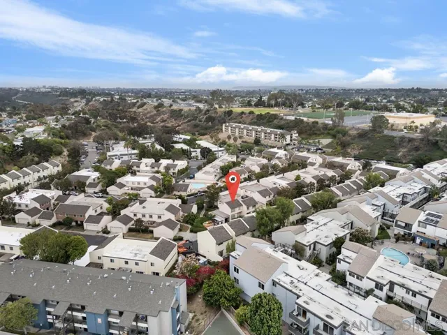 5575 Caminito Roberto, San Diego, California 92111