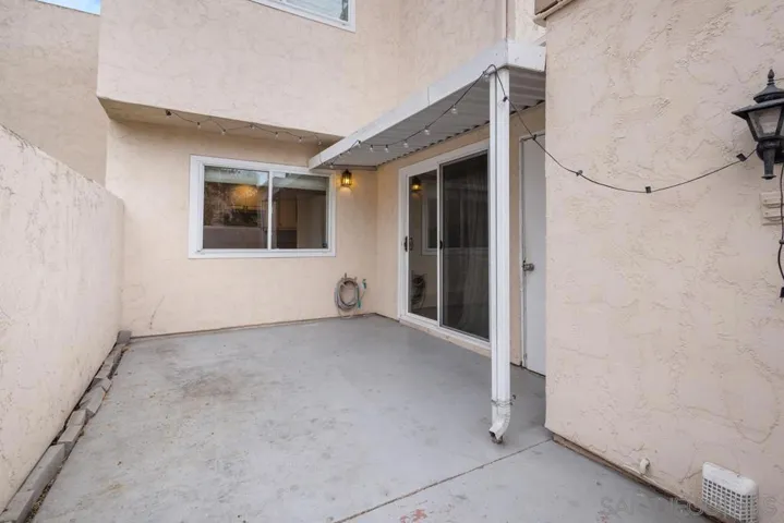 5575 Caminito Roberto, San Diego, California 92111