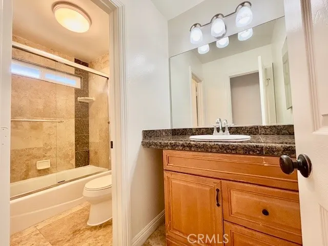 2558 Orange Avenue F, Costa Mesa, California 92627