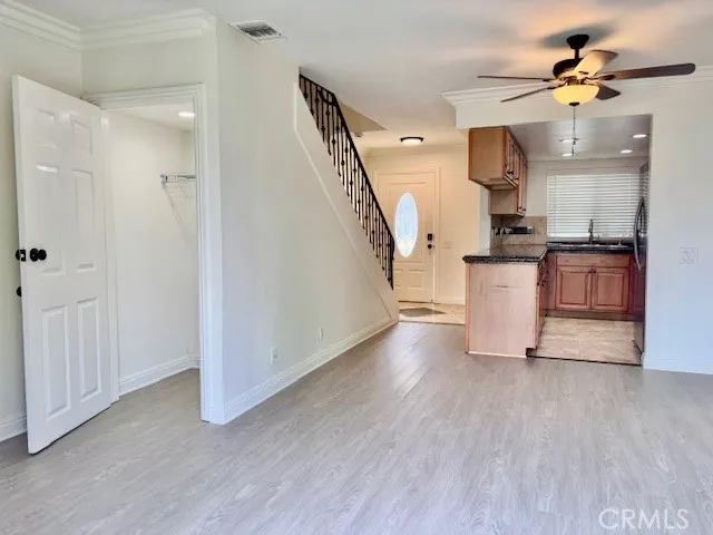 2558 Orange Avenue F, Costa Mesa, California 92627