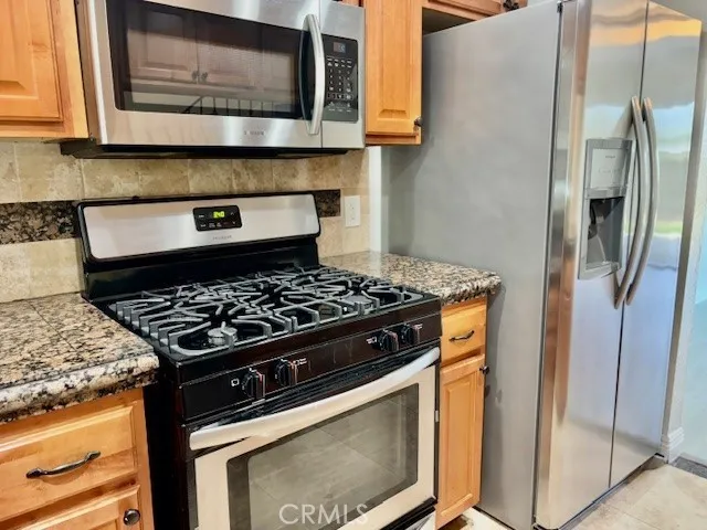 2558 Orange Avenue F, Costa Mesa, California 92627