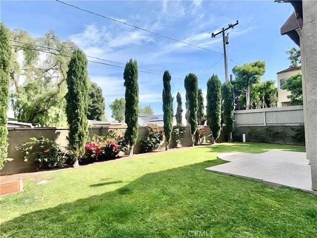 2558 Orange Avenue F, Costa Mesa, California 92627