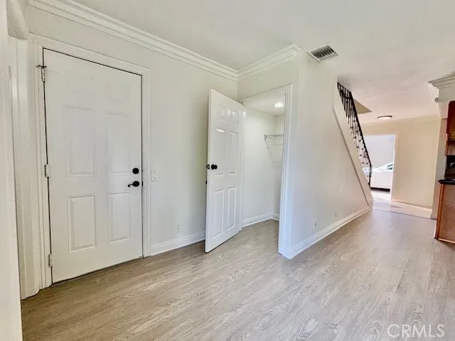 2558 Orange Avenue F, Costa Mesa, California 92627