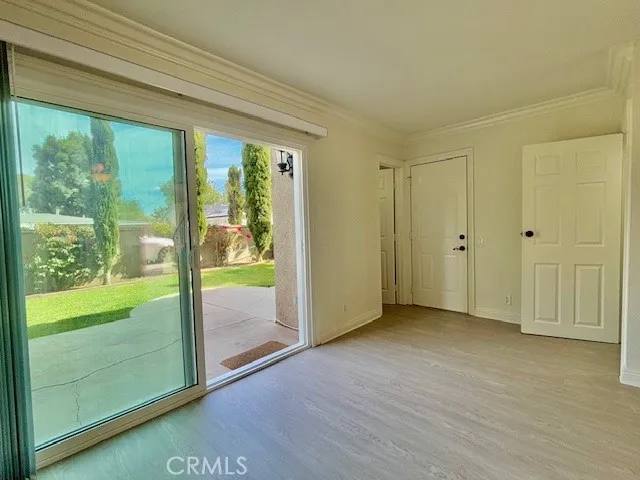 2558 Orange Avenue F, Costa Mesa, California 92627