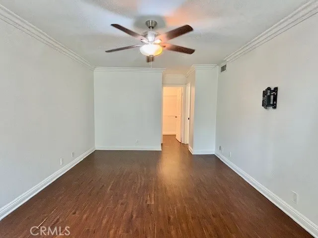 2558 Orange Avenue F, Costa Mesa, California 92627