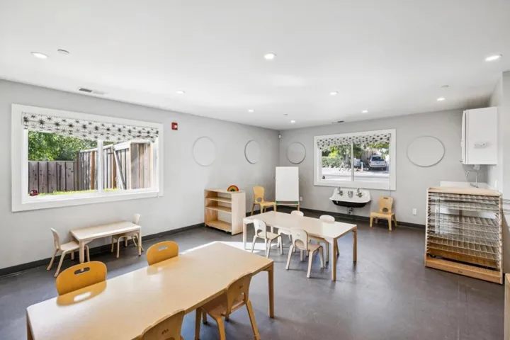 3131 Alameda De Las Pulgas, Menlo Park, California 94025
