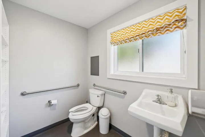 3131 Alameda De Las Pulgas, Menlo Park, California 94025