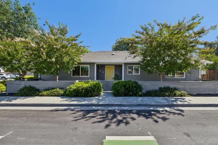 3131 Alameda De Las Pulgas, Menlo Park, California 94025