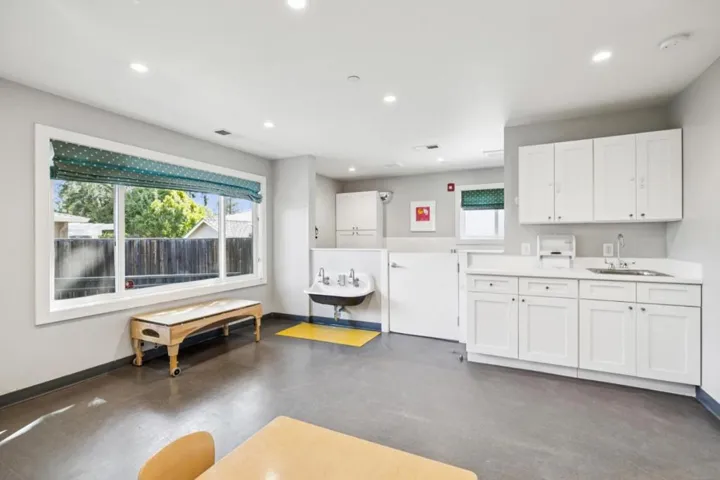 3131 Alameda De Las Pulgas, Menlo Park, California 94025