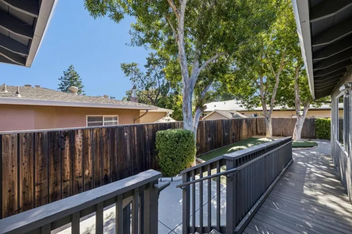 3131 Alameda De Las Pulgas, Menlo Park, California 94025