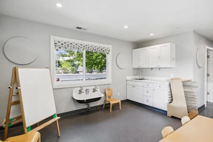 3131 Alameda De Las Pulgas, Menlo Park, California 94025