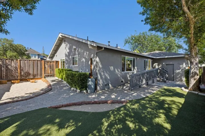 3131 Alameda De Las Pulgas, Menlo Park, California 94025