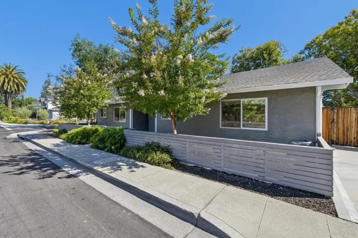 3131 Alameda De Las Pulgas, Menlo Park, California 94025