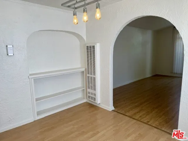 942 Havenhurst Drive, West Hollywood, California 90046