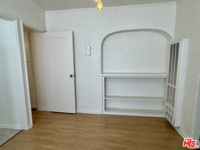 942 Havenhurst Drive, West Hollywood, California 90046