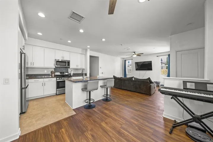 45477 Calle Cirros, Temecula, California 92592