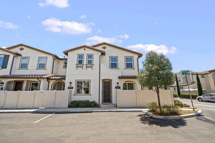 45477 Calle Cirros, Temecula, California 92592