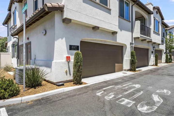 45477 Calle Cirros, Temecula, California 92592