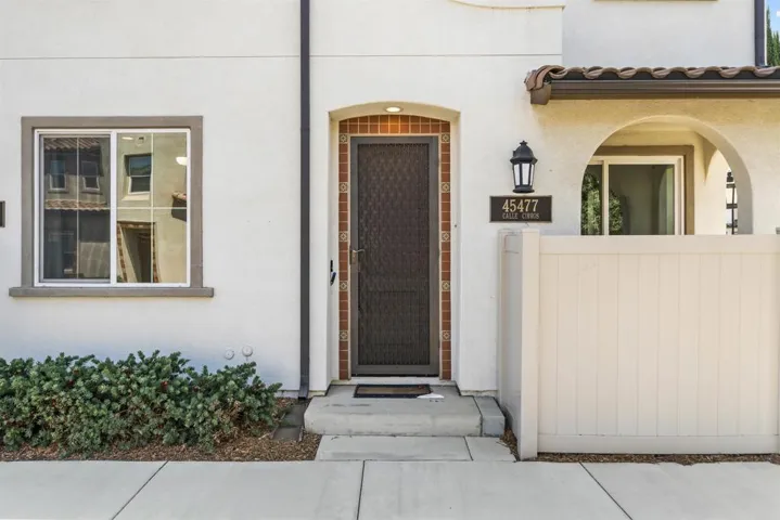 45477 Calle Cirros, Temecula, California 92592