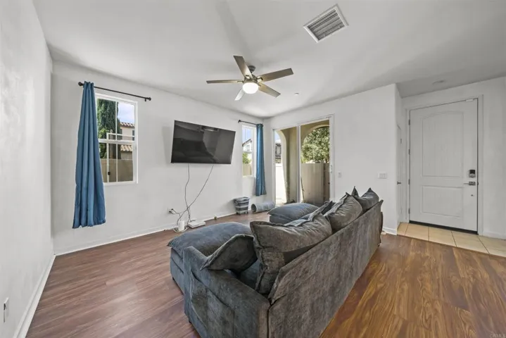 45477 Calle Cirros, Temecula, California 92592