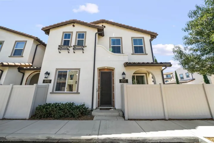 45477 Calle Cirros, Temecula, California 92592