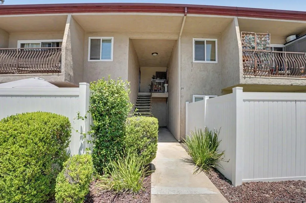930 Peach Ave