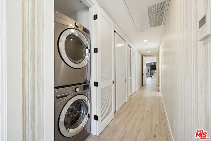 137 N Doheny Drive 1, West Hollywood, California 90048
