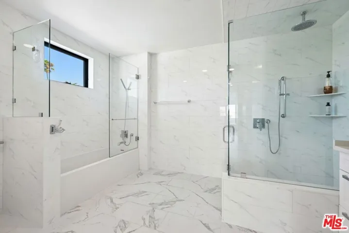 137 N Doheny Drive 1, West Hollywood, California 90048