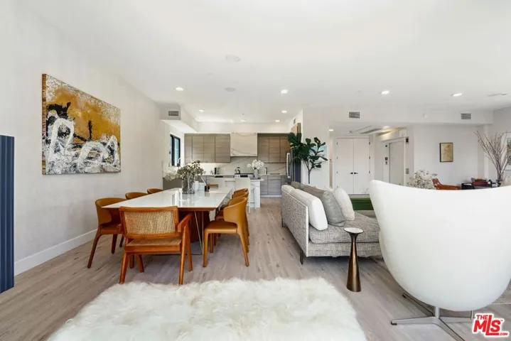 137 N Doheny Drive 1, West Hollywood, California 90048