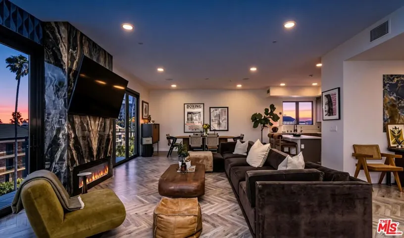 137 N Doheny Drive 1, West Hollywood, California 90048