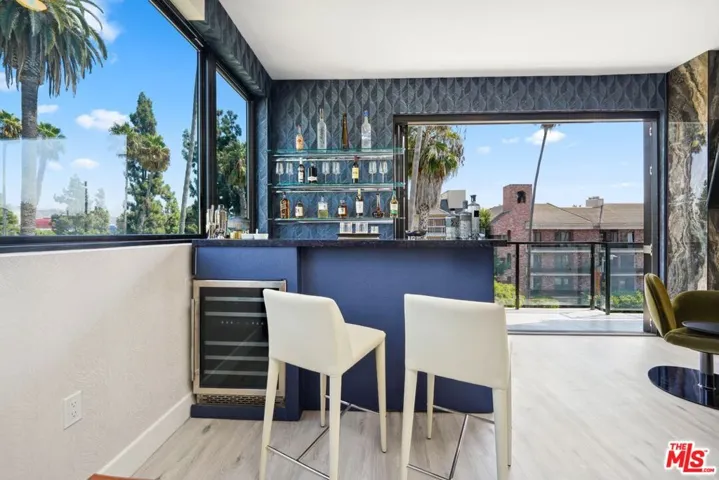 137 N Doheny Drive 1, West Hollywood, California 90048