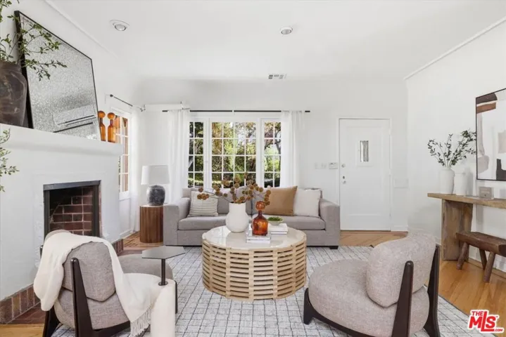 8924 Ashcroft Avenue, West Hollywood, California 90048
