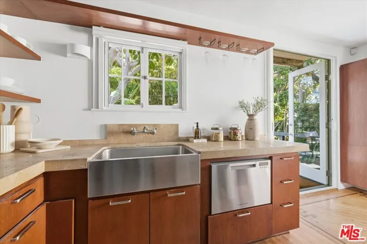 8924 Ashcroft Avenue, West Hollywood, California 90048