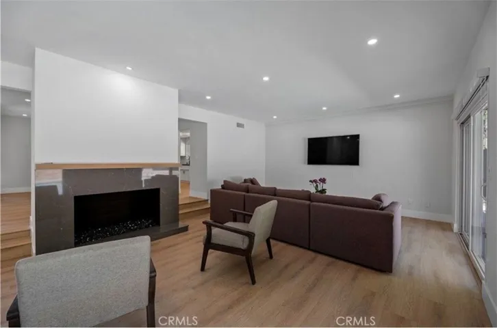 4240 Kingfisher Road, Calabasas, California 91302