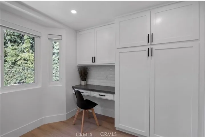 4240 Kingfisher Road, Calabasas, California 91302