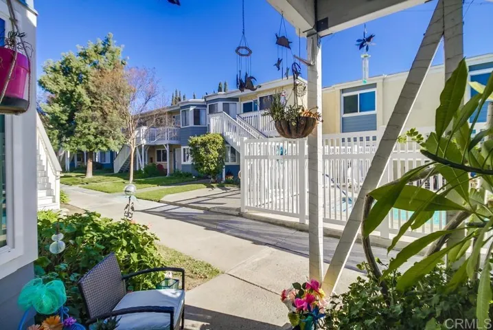12616 Lakeshore Drive, Lakeside, California 92040