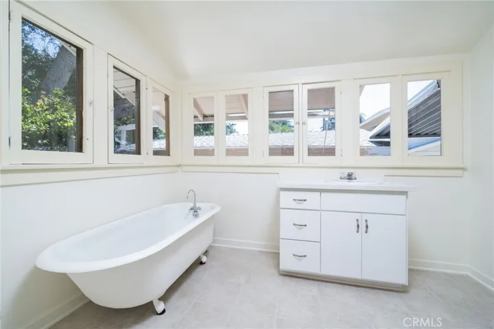 2382 Bonita Avenue, La Verne, California 91750