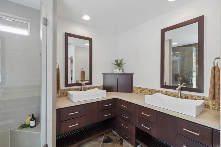 1542 Glasgow Ln, Escondido, California 92027