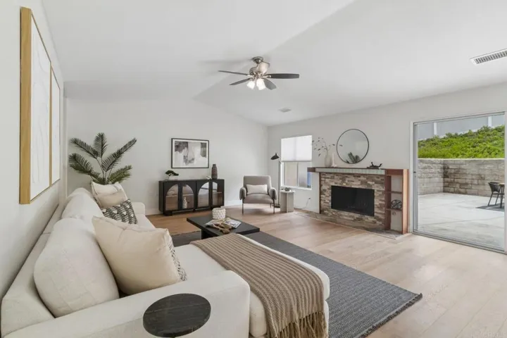 1542 Glasgow Ln, Escondido, California 92027