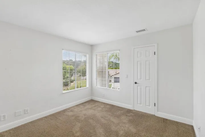 1542 Glasgow Ln, Escondido, California 92027