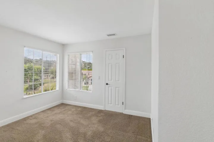 1542 Glasgow Ln, Escondido, California 92027