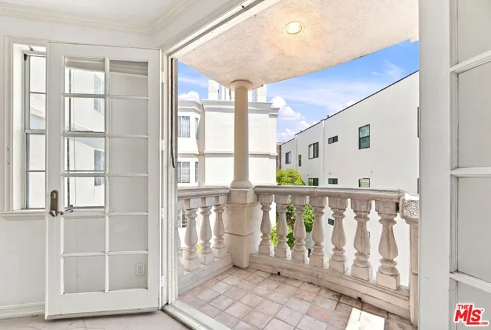 128 N Swall Drive 304, Los Angeles, California 90048