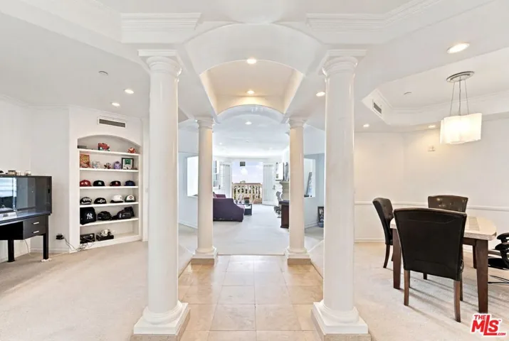 128 N Swall Drive 304, Los Angeles, California 90048